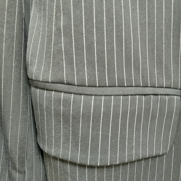 XL Subscript Blazer - Picture 9 of 13